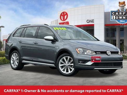Used 2017 Volkswagen Golf Alltrack SE AWD/4WD image 2