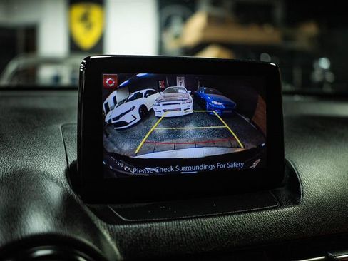 Used 2019 Toyota Yaris LE image 17