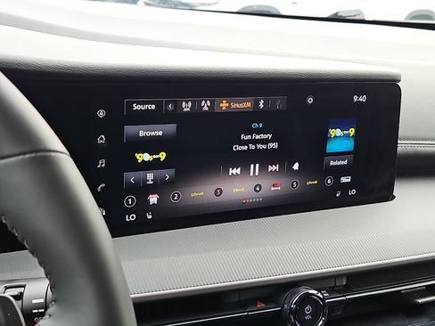 Certified 2025 Nissan Murano SV AWD/4WD image 16