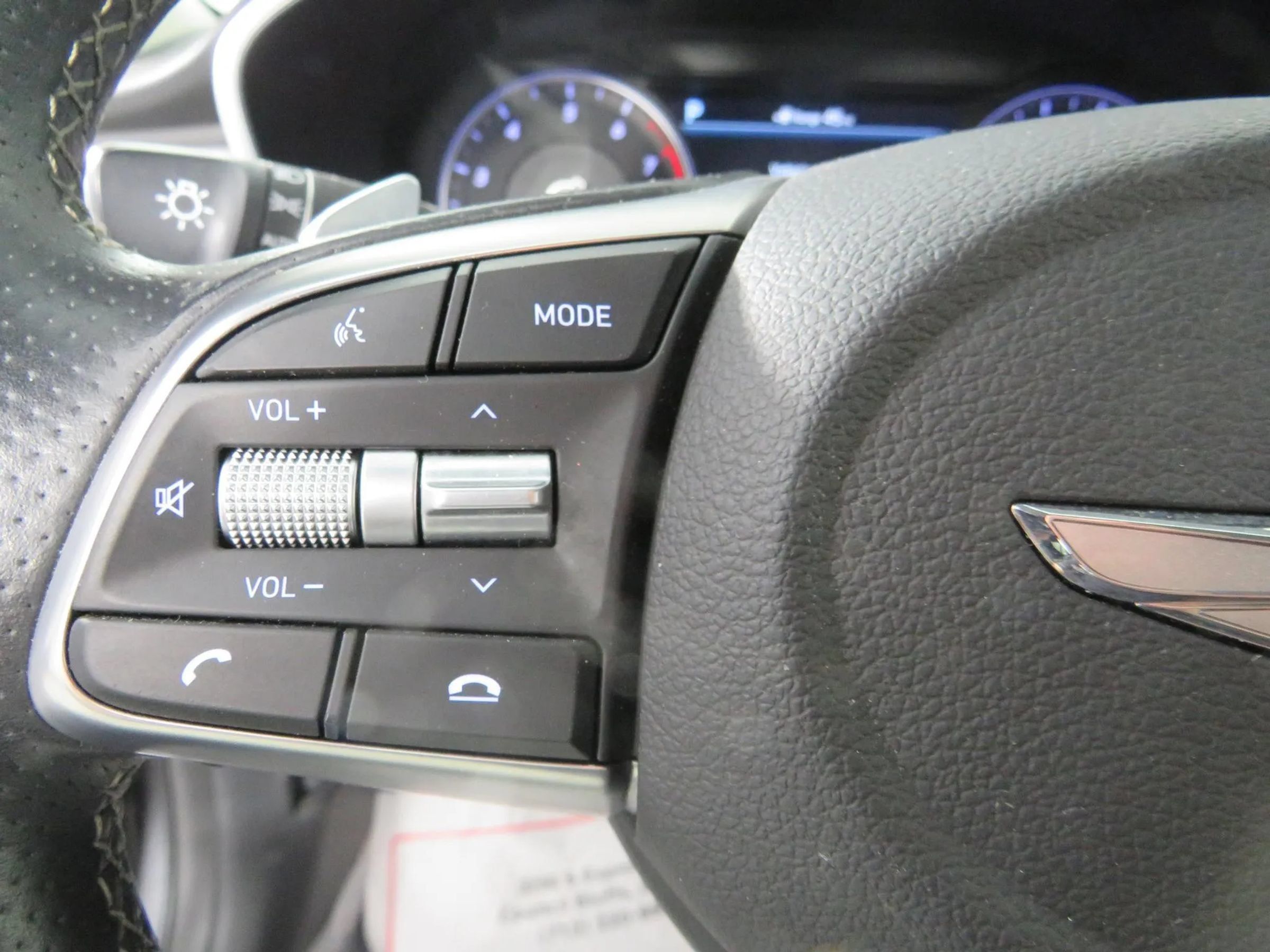Used 2019 Genesis G70 2.0T Advanced AWD/4WD image 16