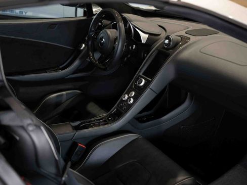 Used 2016 McLaren 650S Spider RWD image 53