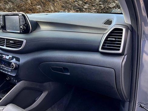 Used 2019 Hyundai Tucson Limited image 16