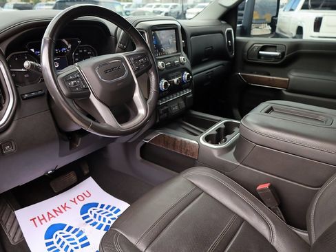 Used 2021 GMC Sierra 3500 Denali w/ Denali Black Diamond Edition image 12