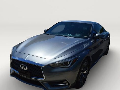 Used 2017 INFINITI Q60 2.0t RWD image 2