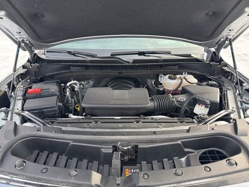 Used 2024 GMC Yukon XL AT4 w/ AT4 Premium Plus Package image 2