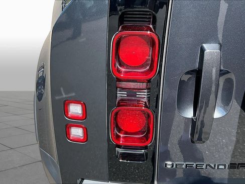 Used 2025 Land Rover Defender 110 S AWD/4WD image 28