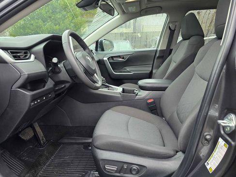 Used 2024 Toyota RAV4 XLE image 19