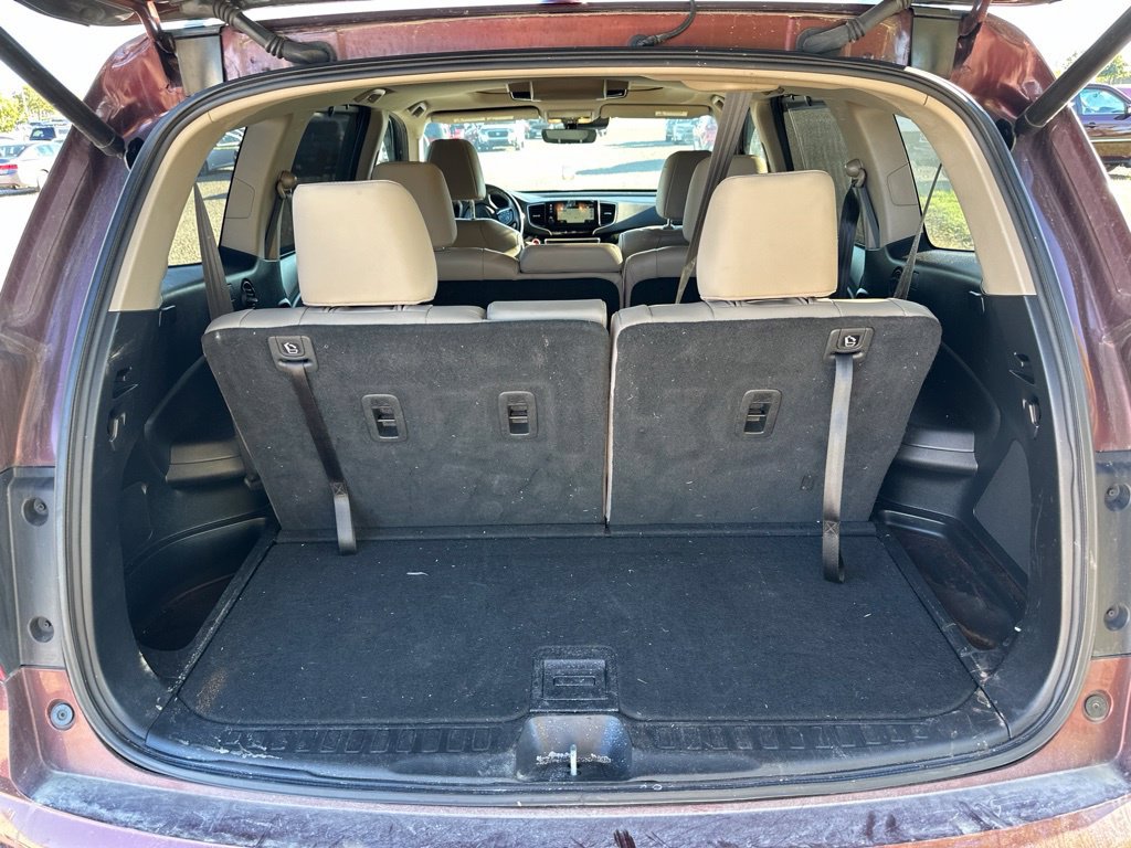 Used 2021 Honda Pilot Touring image 11