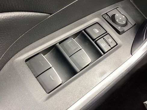 Used 2025 Toyota RAV4 XLE image 20