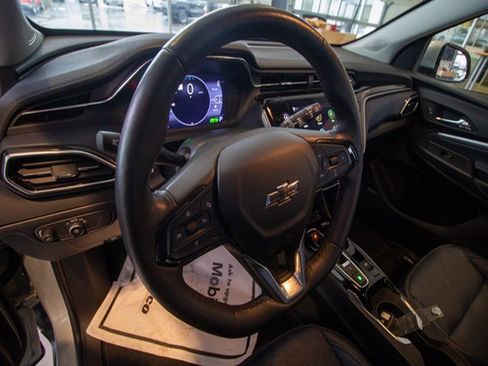 Used 2023 Chevrolet Bolt EUV Premier w/ Sun & Sound Package image 20