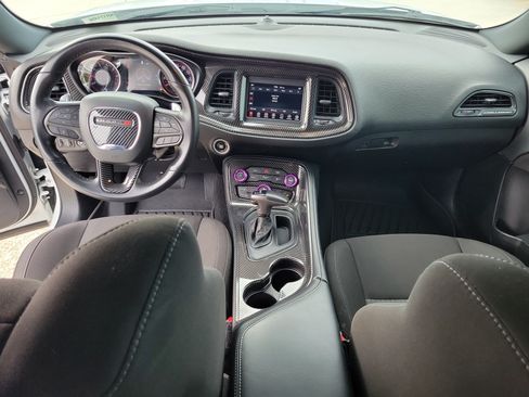 Used 2022 Dodge Challenger GT RWD image 11
