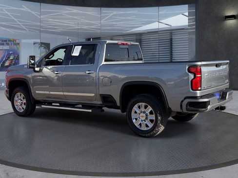 Certified 2025 Chevrolet Silverado 3500 High Country AWD/4WD image 4