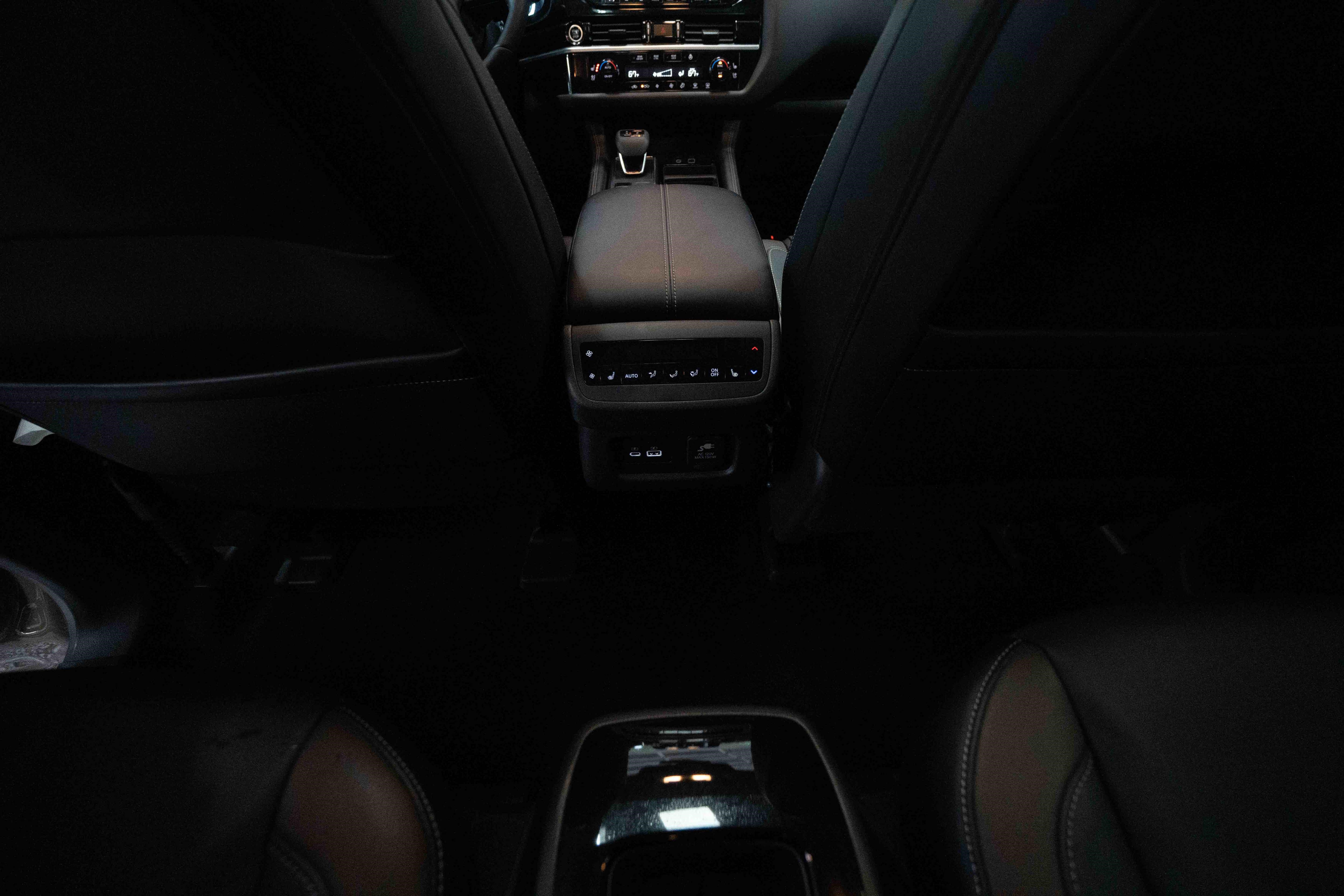 Used 2024 Nissan Pathfinder Platinum AWD/4WD image 22