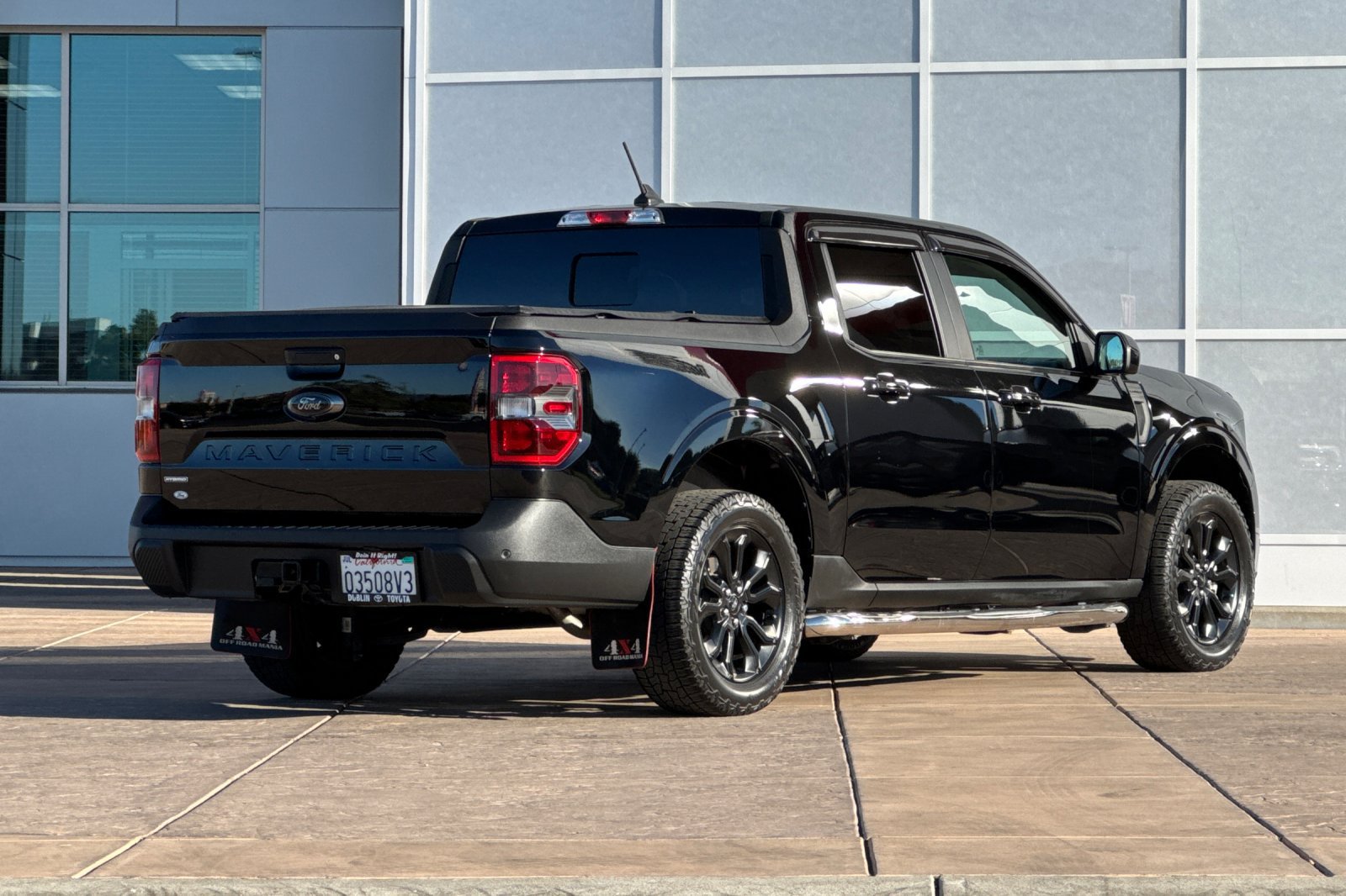 Used 2023 Ford Maverick Lariat w/ Lariat Luxury Package FWD image 4
