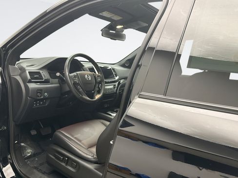 Used 2020 Honda Ridgeline Black Edition image 10
