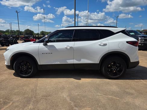 Used 2024 Chevrolet Blazer LT w/ Convenience Package FWD image 8