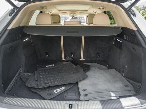 Used 2019 Audi Q5 2.0T Premium w/ Convenience Package image 12