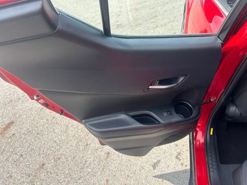 Used 2021 Toyota C-HR XLE FWD image 25