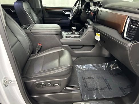 Used 2024 GMC Sierra 1500 Denali w/ Denali Reserve Package AWD/4WD image 10