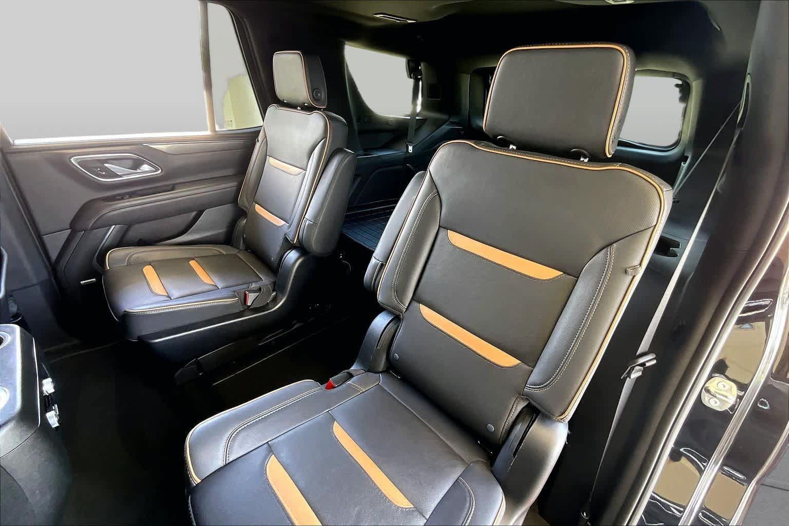 Used 2023 GMC Yukon AT4 w/ AT4 Premium Plus Package AWD/4WD image 19