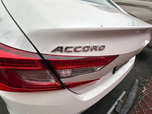 Used 2018 Honda Accord EX-L image 6