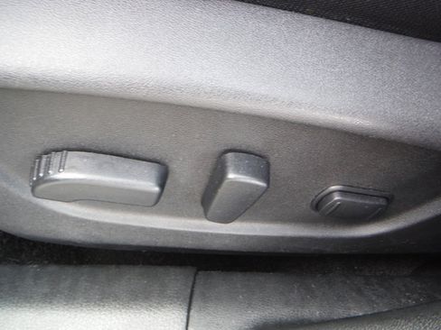 Used 2021 Nissan Rogue Sport SV AWD/4WD image 16