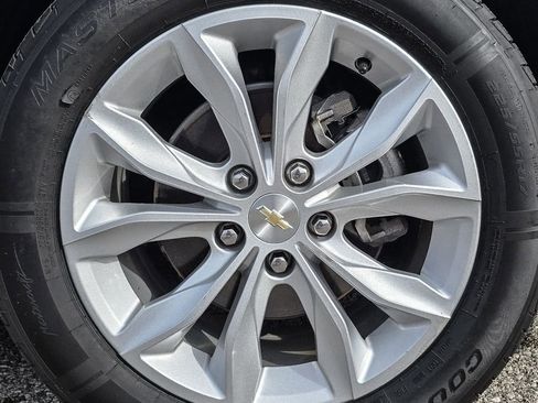 Used 2022 Chevrolet Malibu LT FWD image 36