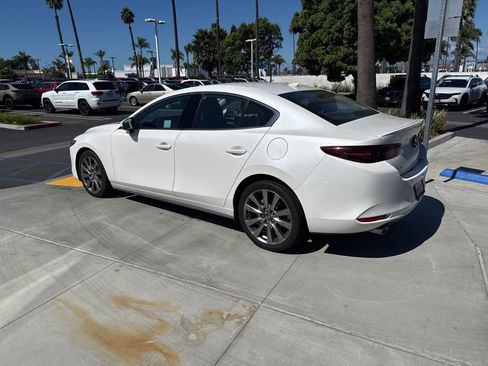 Used 2021 MAZDA MAZDA3 s image 12