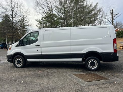 Used 2022 Ford Transit 250 Base 3D Cargo Van image 2