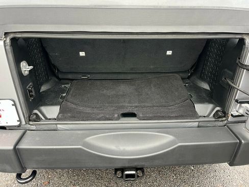 Used 2018 Jeep Wrangler Sport image 27