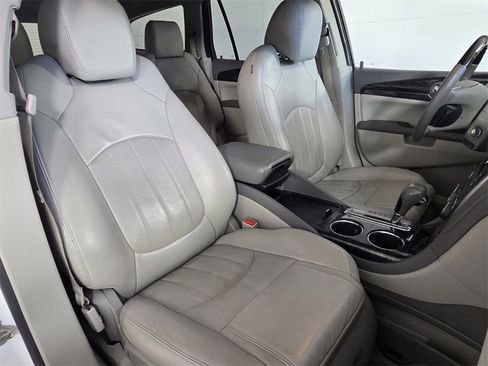 Used 2016 Buick Enclave Leather image 17