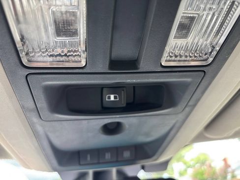 Used 2016 RAM 1500 Laramie w/ Convenience Group AWD/4WD image 32