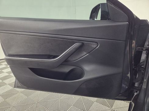 Used 2018 Tesla Model 3 Long Range image 17