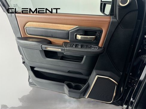 Used 2024 RAM 2500 Limited w/ Safety Group image 31