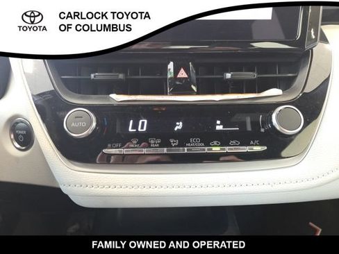 Used 2025 Toyota Corolla SE w/ Convenience Package FWD image 27