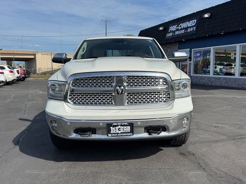 Used 2017 RAM 1500 Laramie AWD/4WD image 2