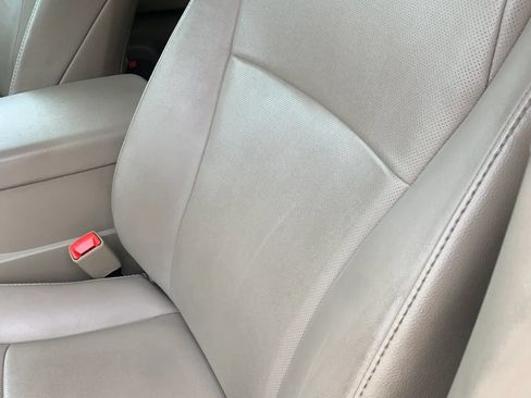 Used 2011 Toyota Highlander Limited FWD image 9