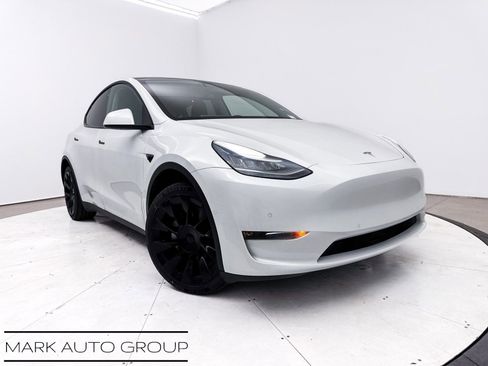 Used 2020 Tesla Model Y Long Range image 1
