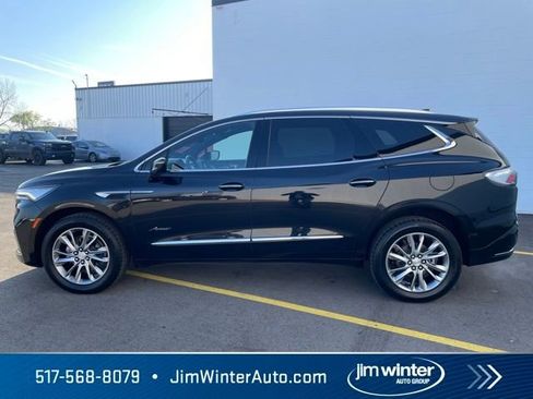 Used 2022 Buick Enclave Avenir w/ Avenir Technology Package AWD/4WD image 11