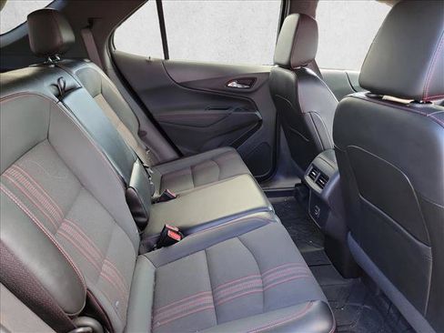 Used 2023 Chevrolet Equinox RS w/ LPO, Floor Liner Package FWD image 15