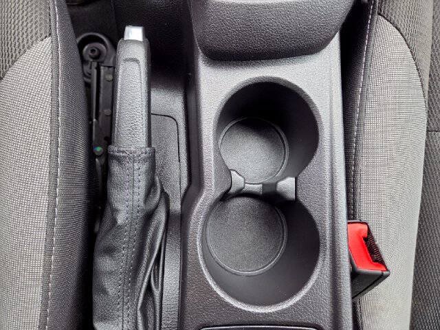 Used 2014 Ford Focus SE FWD image 29