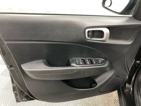 Used 2020 Hyundai Venue SEL w/ Convenience + Premium Package FWD image 11