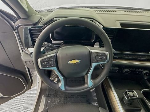 New 2026 Chevrolet Silverado 1500 LT w/ Z71 Off-Road Package AWD/4WD image 13