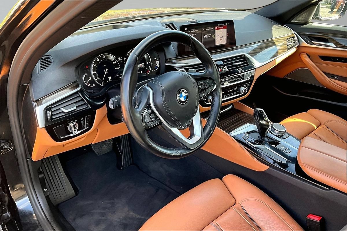 Used 2019 BMW 530i xDrive AWD/4WD image 11