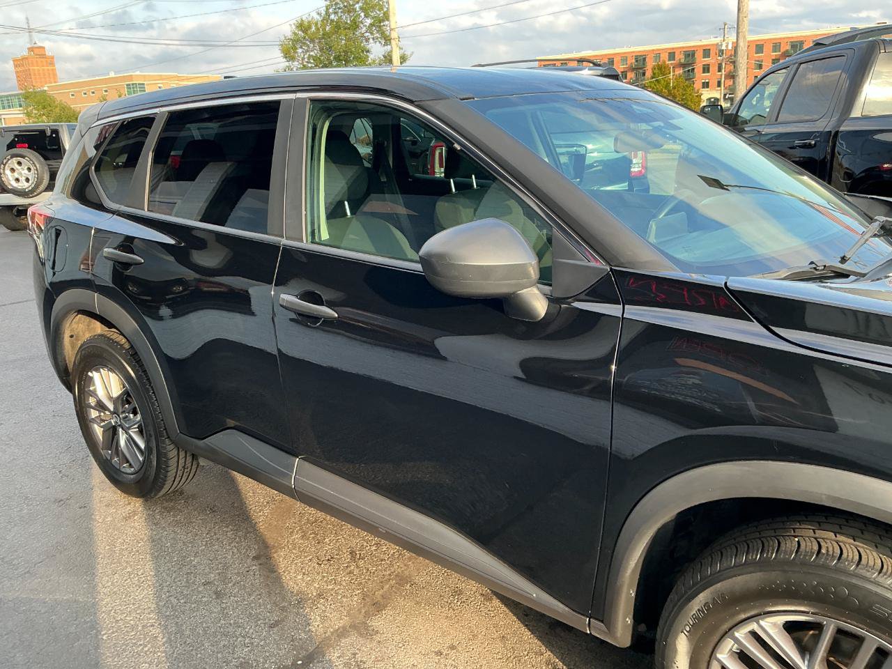 Used 2024 Nissan Rogue S AWD/4WD image 24