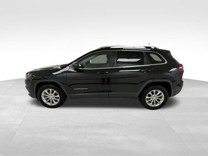 Used 2019 Jeep Cherokee Latitude w/ Popular Appearance Group