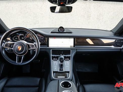 Used 2018 Porsche Panamera 4S image 6