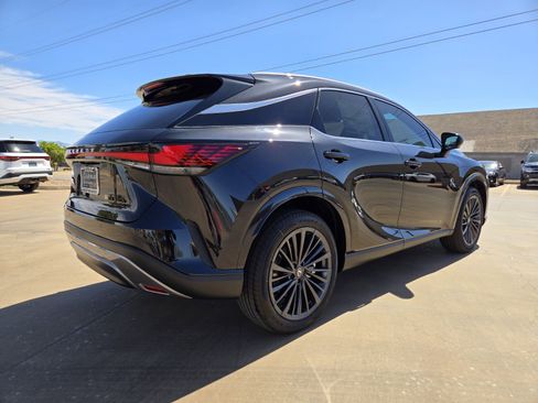 New 2026 Lexus RX 350h AWD/4WD image 3