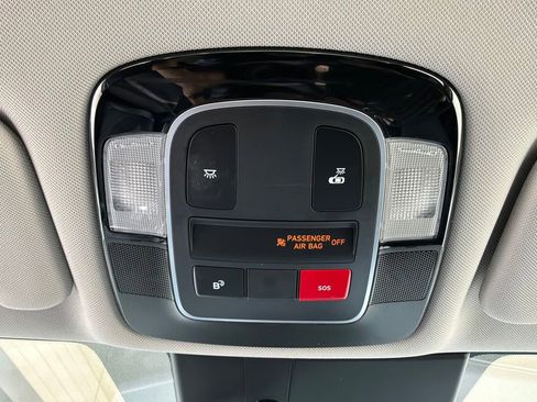 Used 2025 Hyundai Sonata SEL FWD image 16