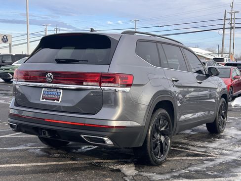 Certified 2025 Volkswagen Atlas SE w/ Panoramic Sunroof Package image 7